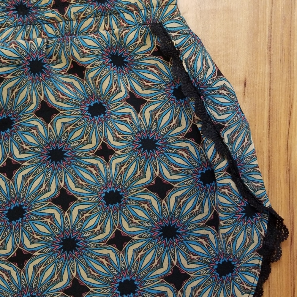 SOLD Sans Souci Kaleidoscope Dolphin Shorts - Picture 4 of 5